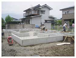 基礎工事10/11:型枠解体・整地